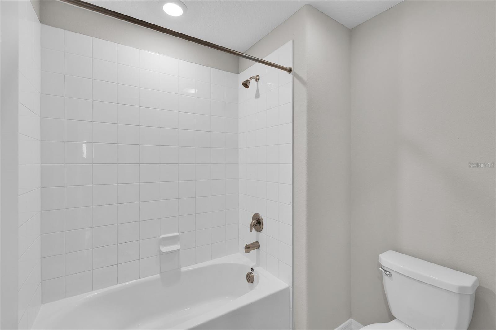 5204 WHITE CHICORY DR — photo 34