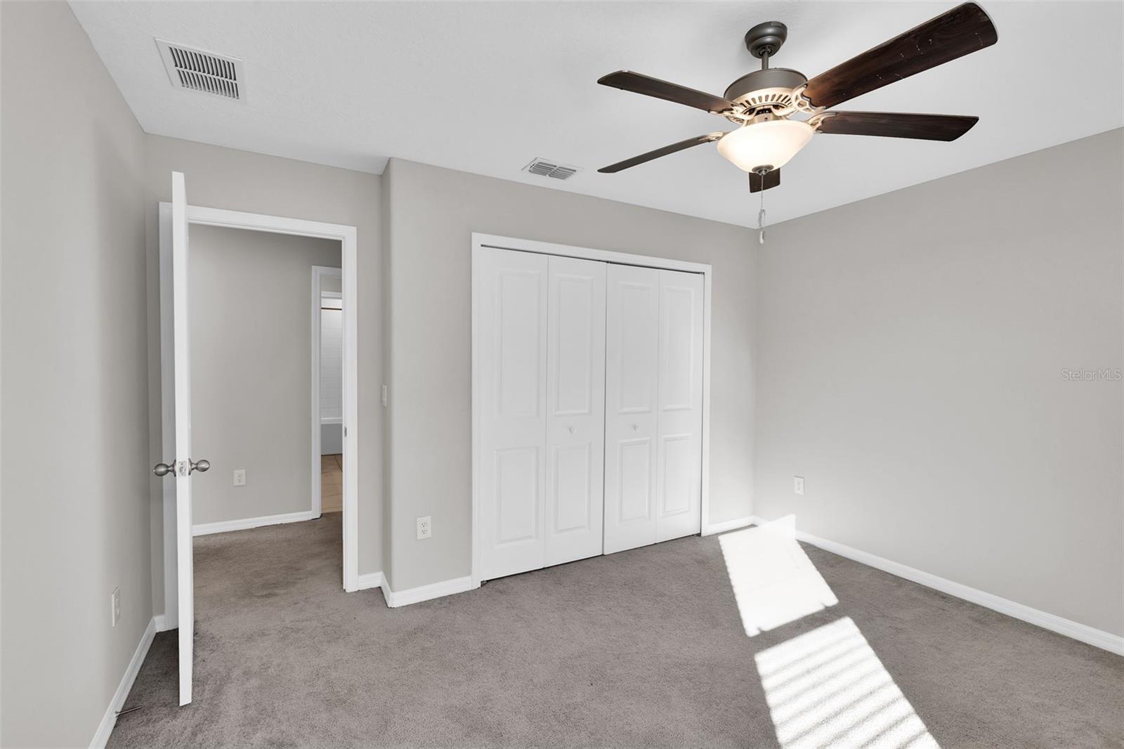 5204 WHITE CHICORY DR — photo 37