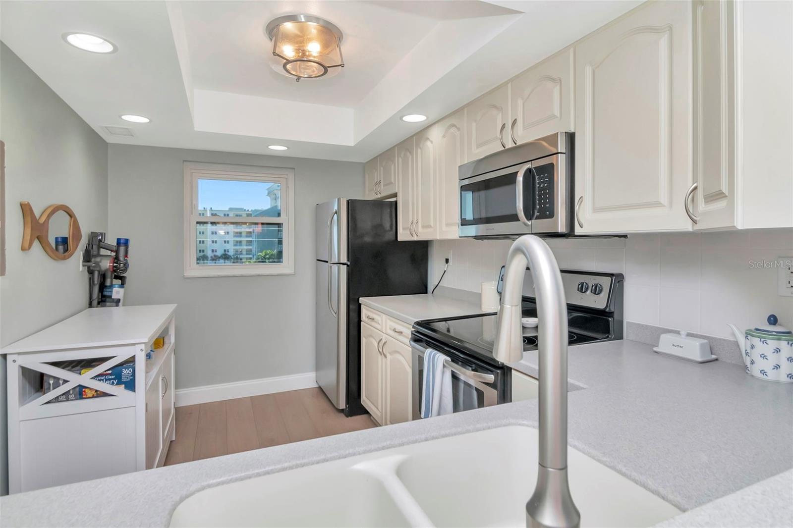 17580 GULF BLVD #403 — photo 8