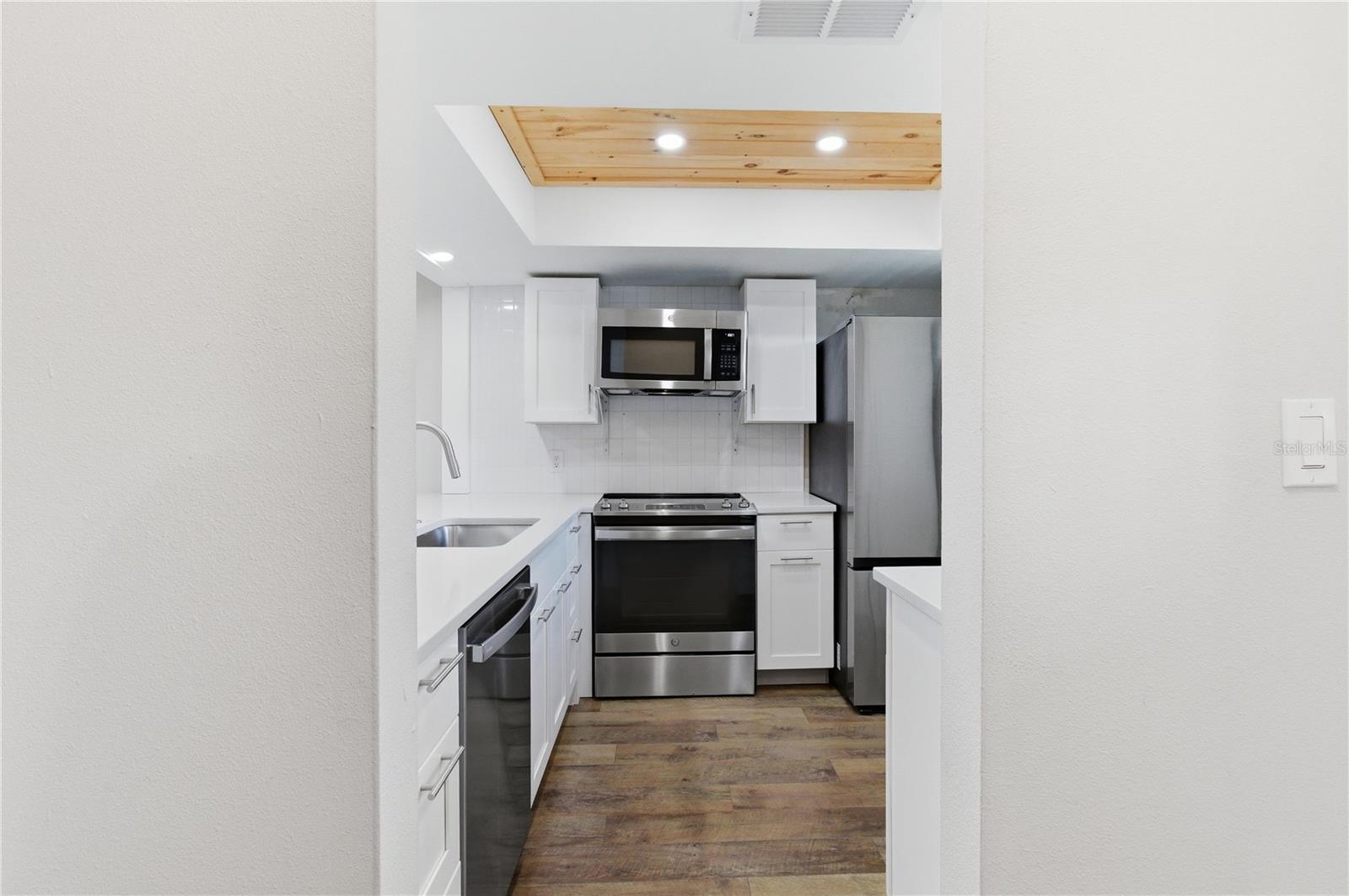 3500 BENEVA RD #307 — photo 4