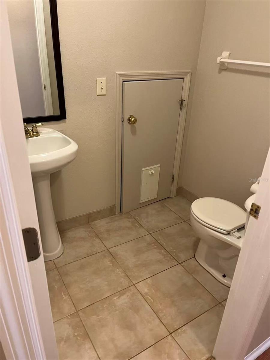 2030 FLUORSHIRE DR — photo 11