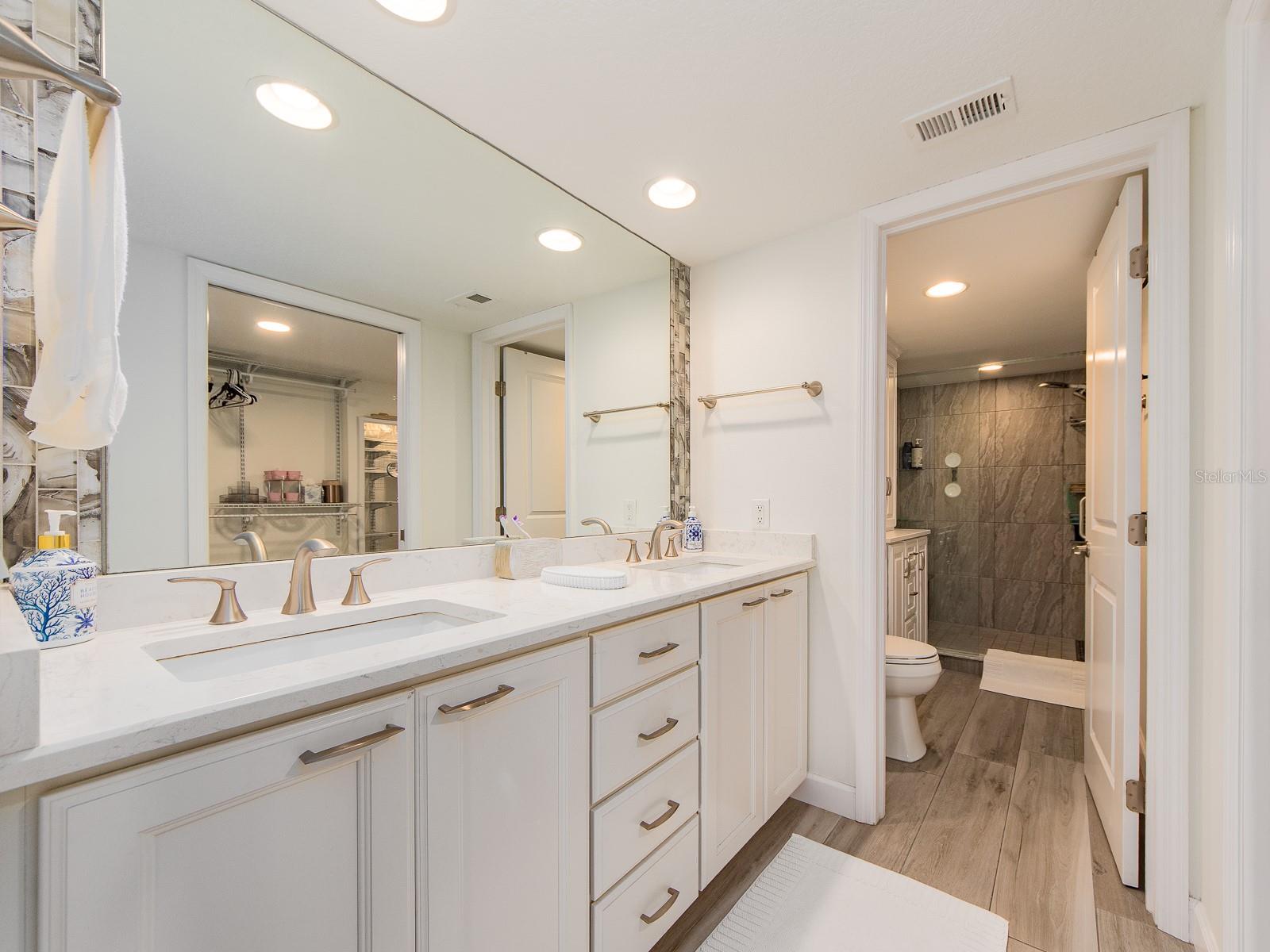 240 SAND KEY ESTATES DR #216 — photo 20