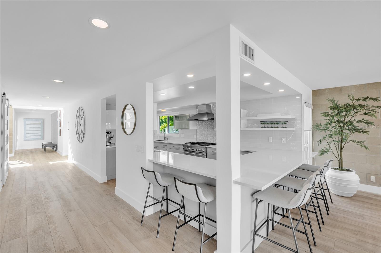 701 TYLER DR — photo 9