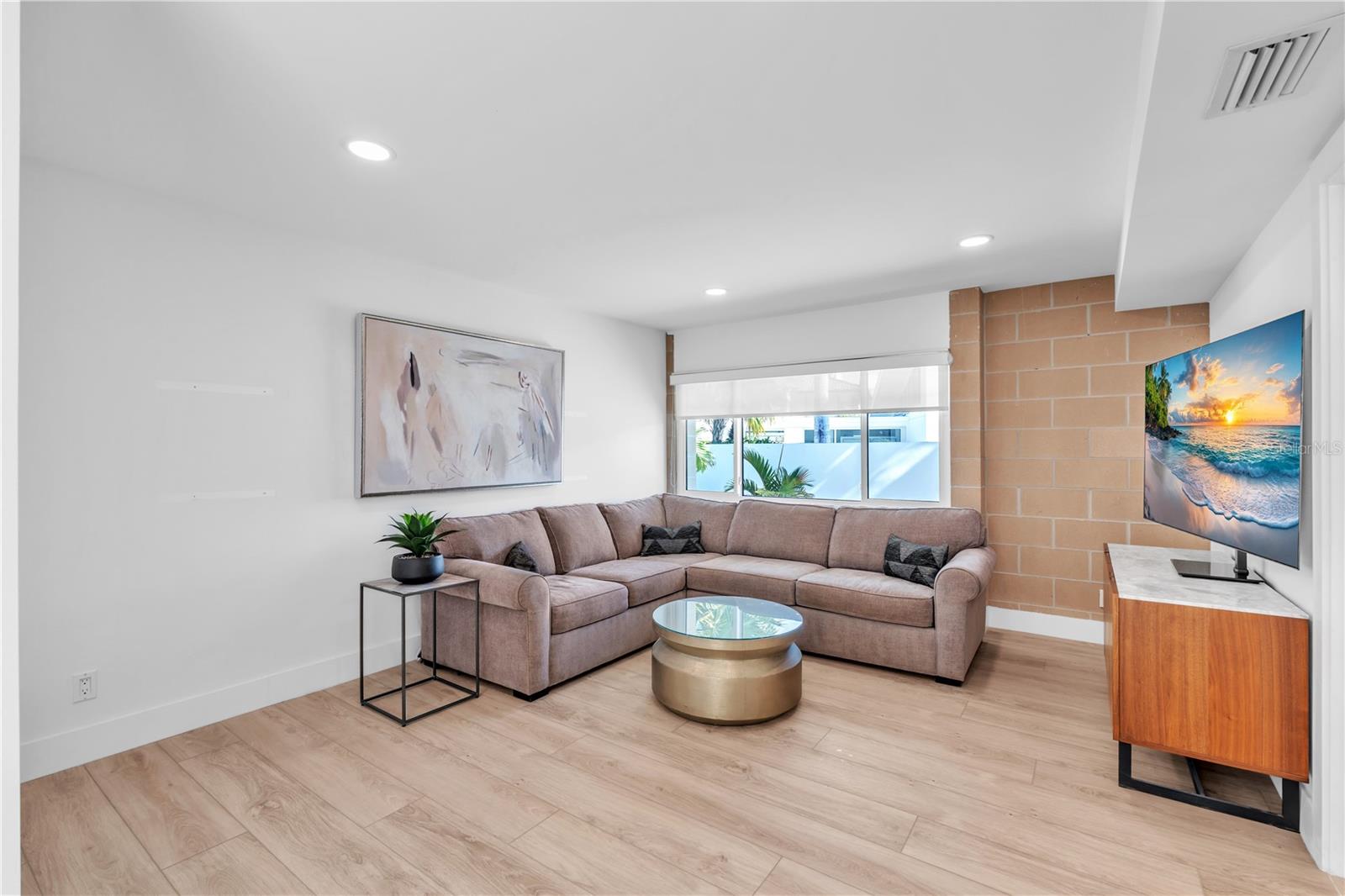 701 TYLER DR — photo 15