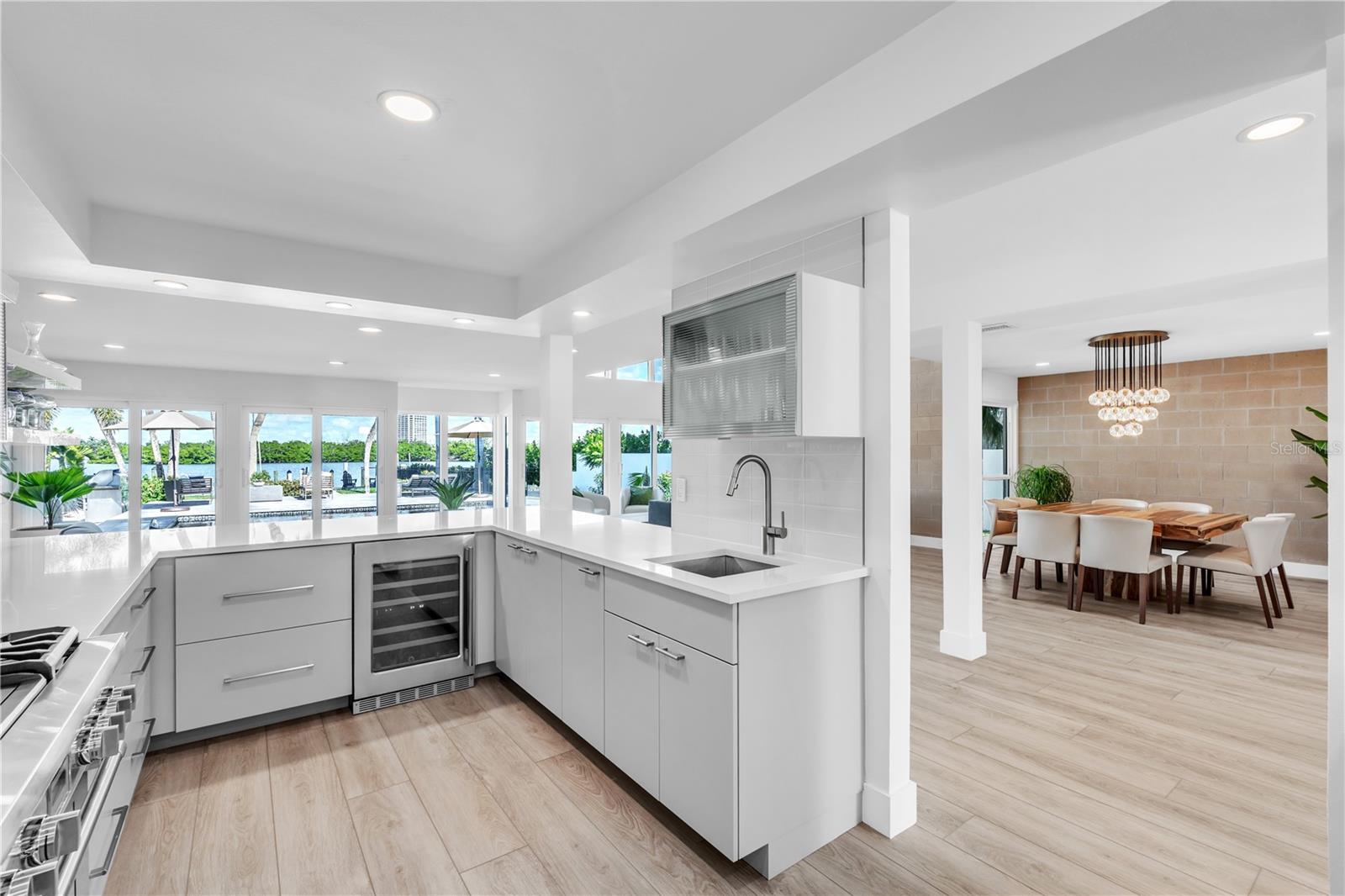 701 TYLER DR — photo 8