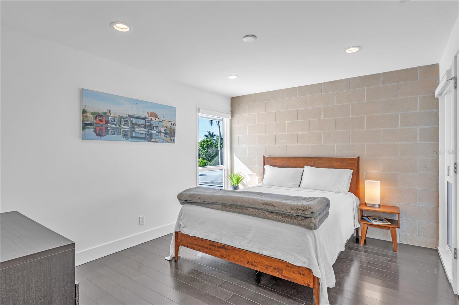 701 TYLER DR — photo 21