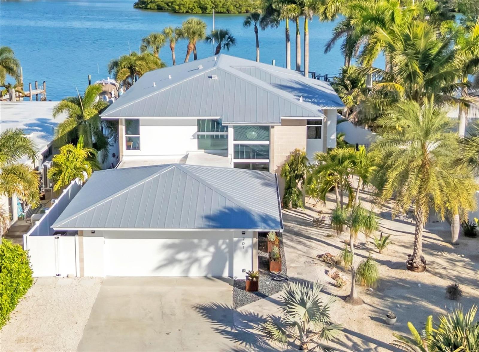 701 TYLER DR — photo 2