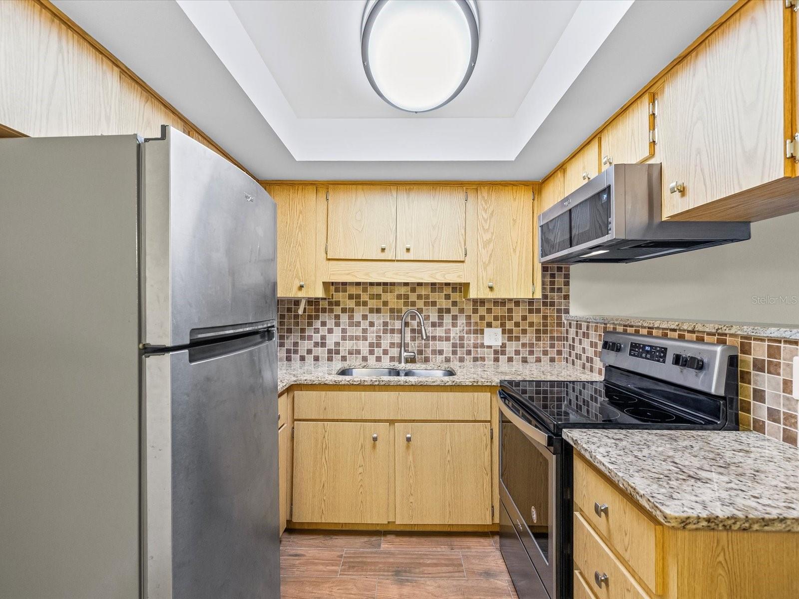 6037 CHESHAM DR #7 — photo 9