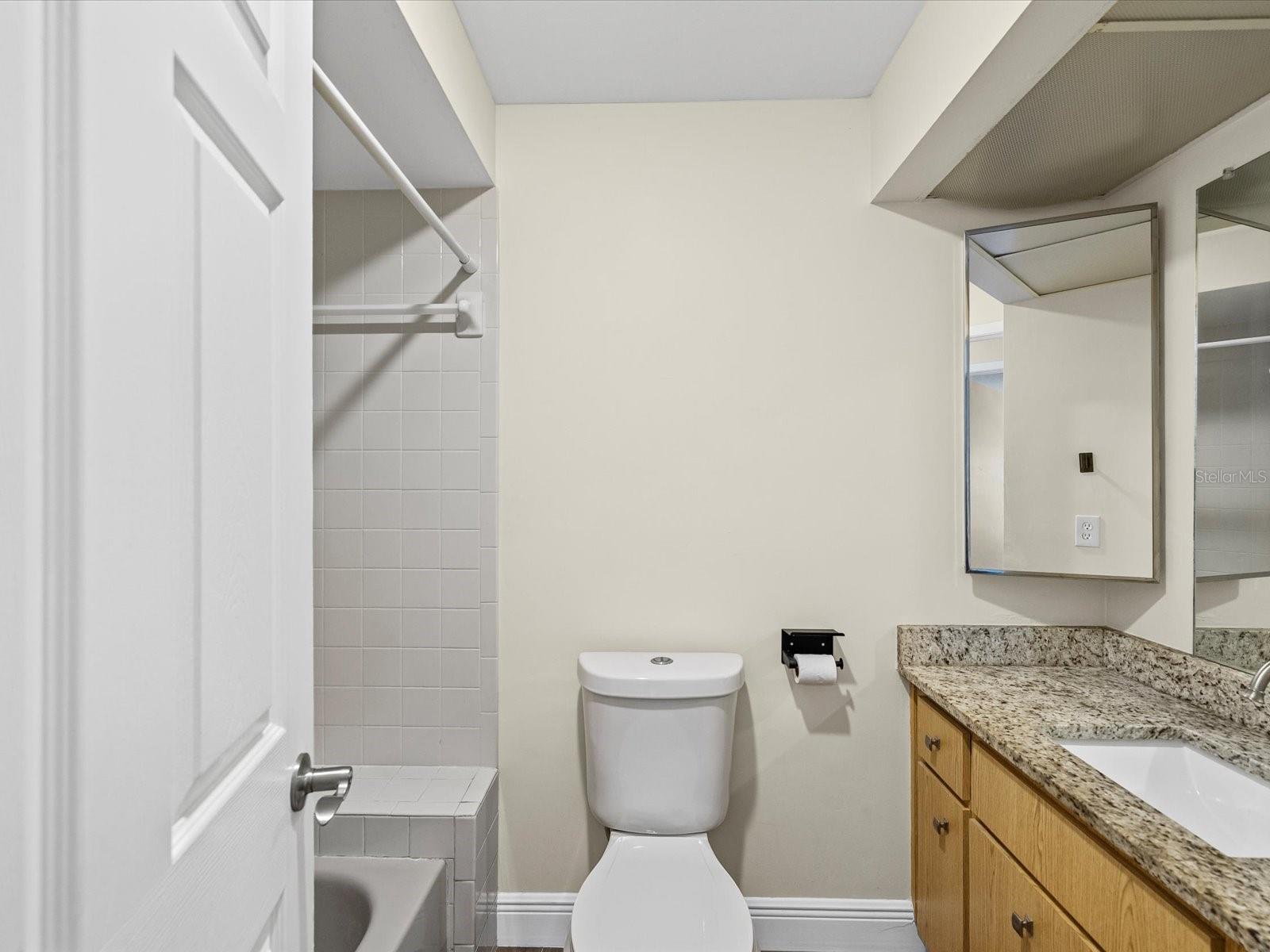 6037 CHESHAM DR #7 — photo 15