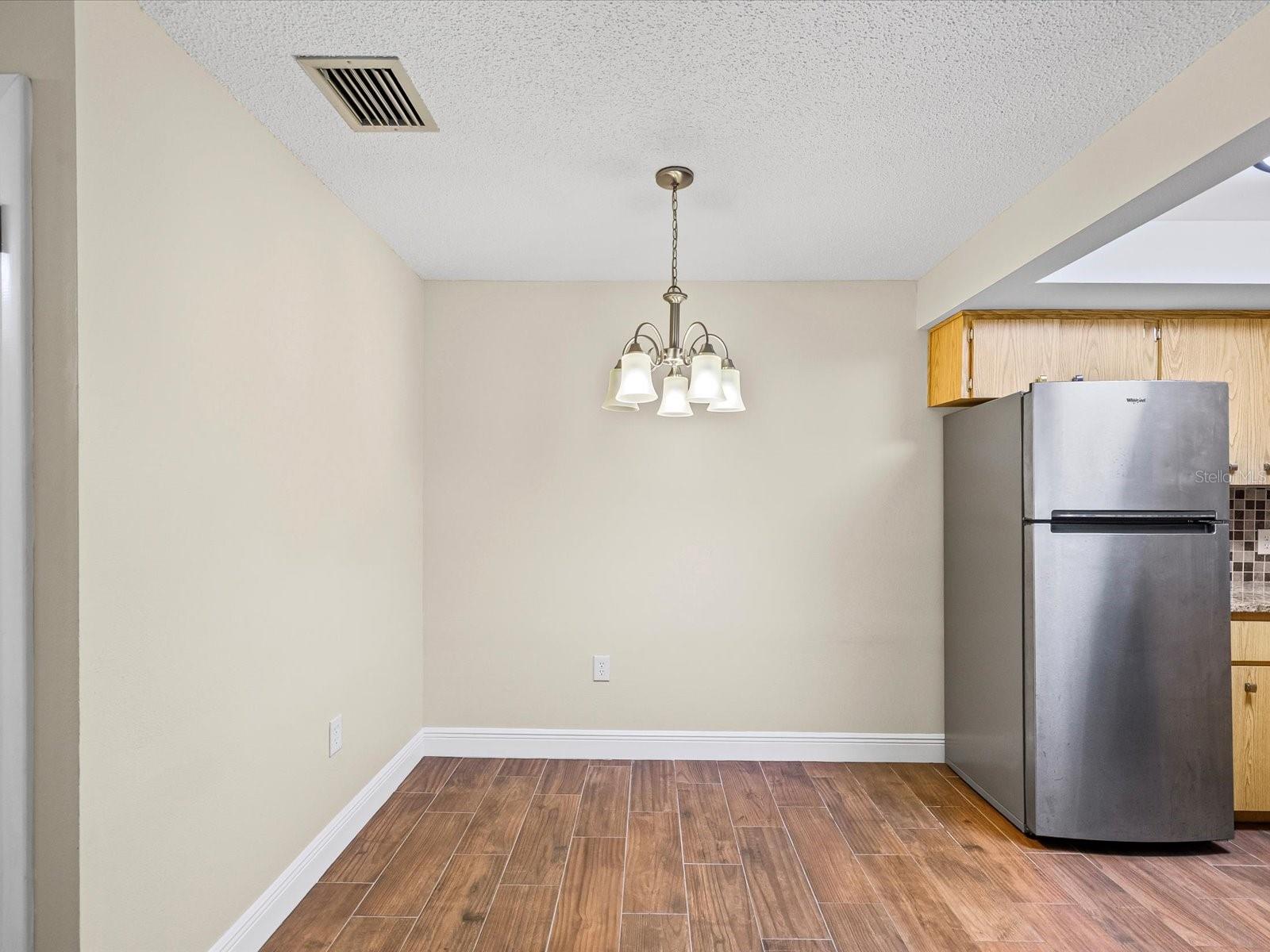 6037 CHESHAM DR #7 — photo 13
