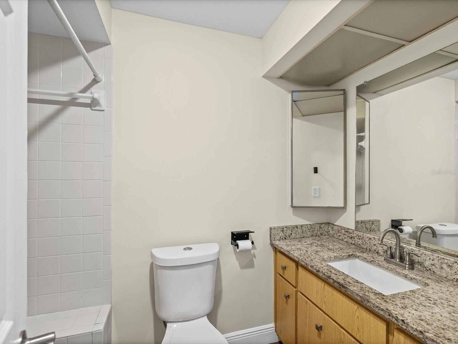 6037 CHESHAM DR #7 — photo 16