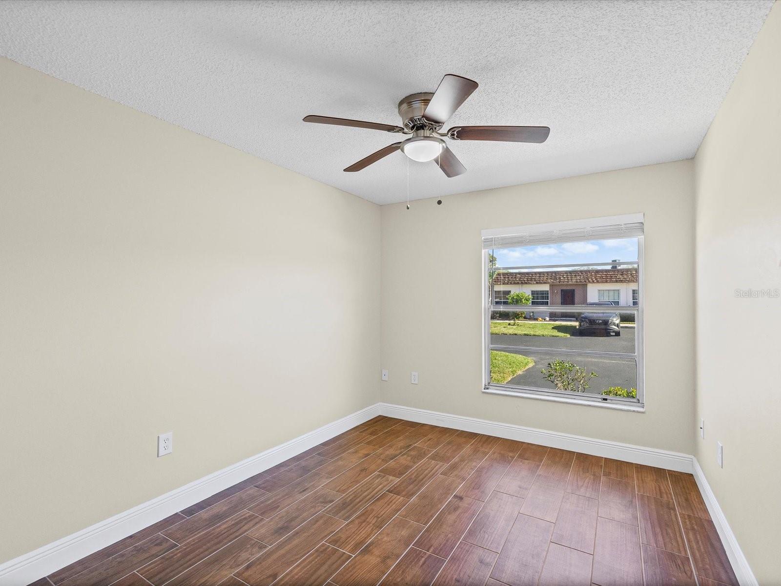 6037 CHESHAM DR #7 — photo 18