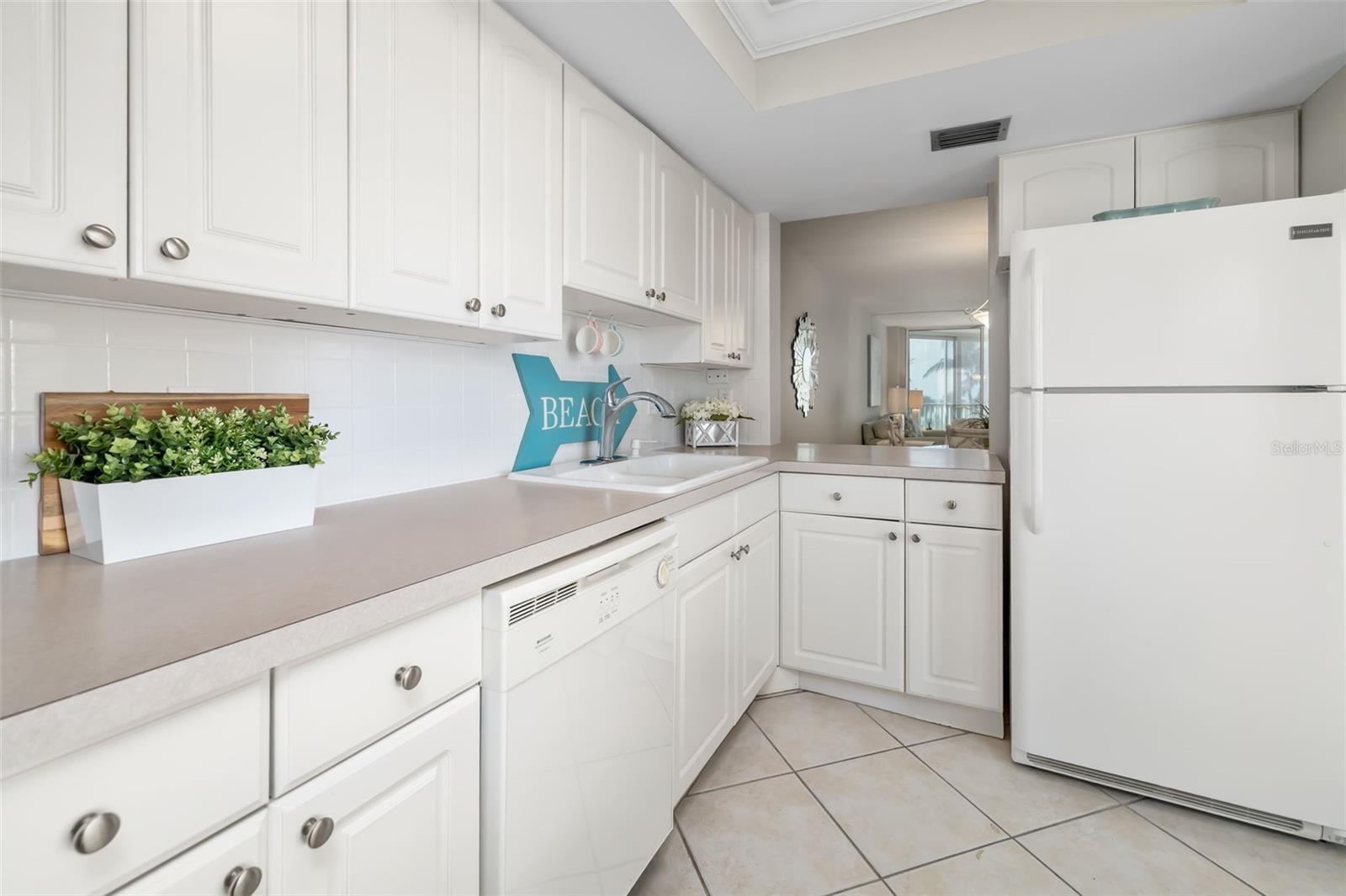 1770 BENJAMIN FRANKLIN DR #203 — photo 6