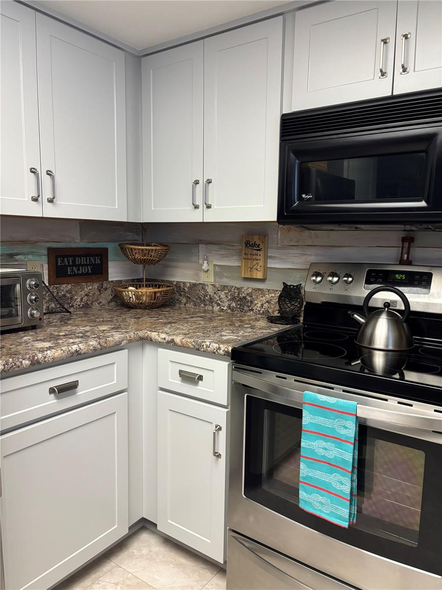 2210 UTOPIAN DR E #214 — photo 6