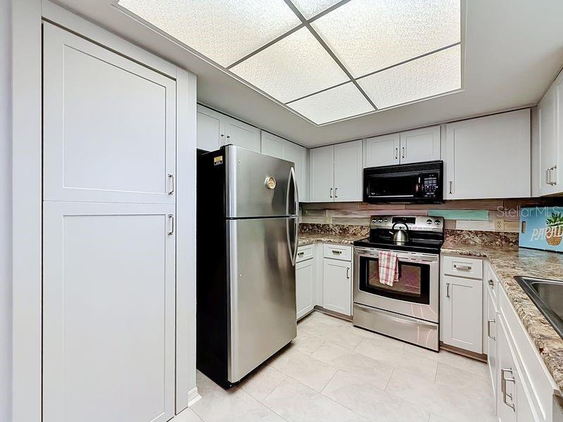 2210 UTOPIAN DR E #214 — photo 3