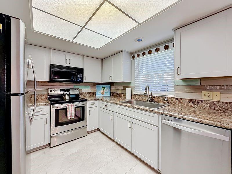 2210 UTOPIAN DR E #214 — photo 4