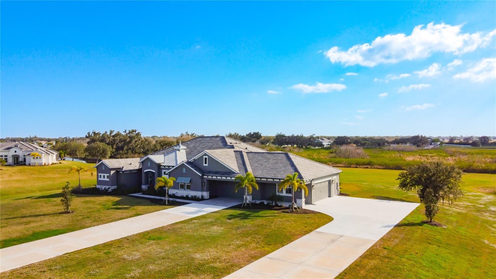 3586 RECURVE CIR — photo 57