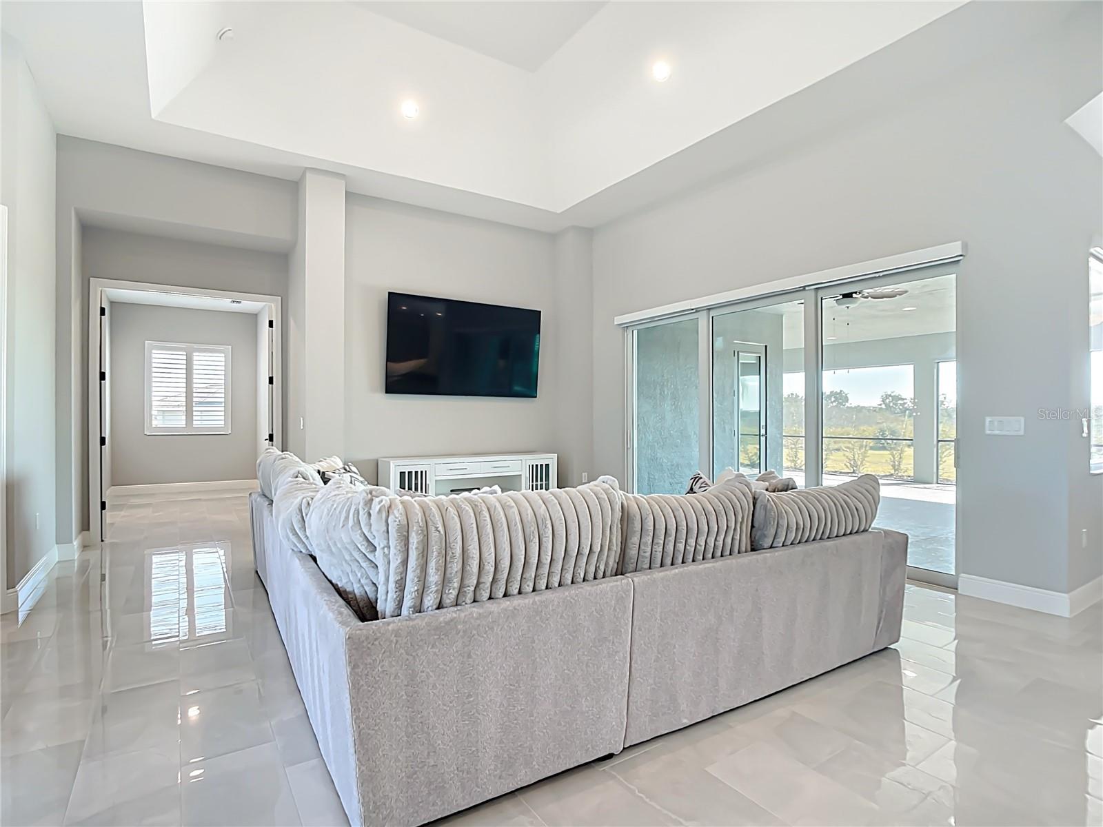 3586 RECURVE CIR — photo 9