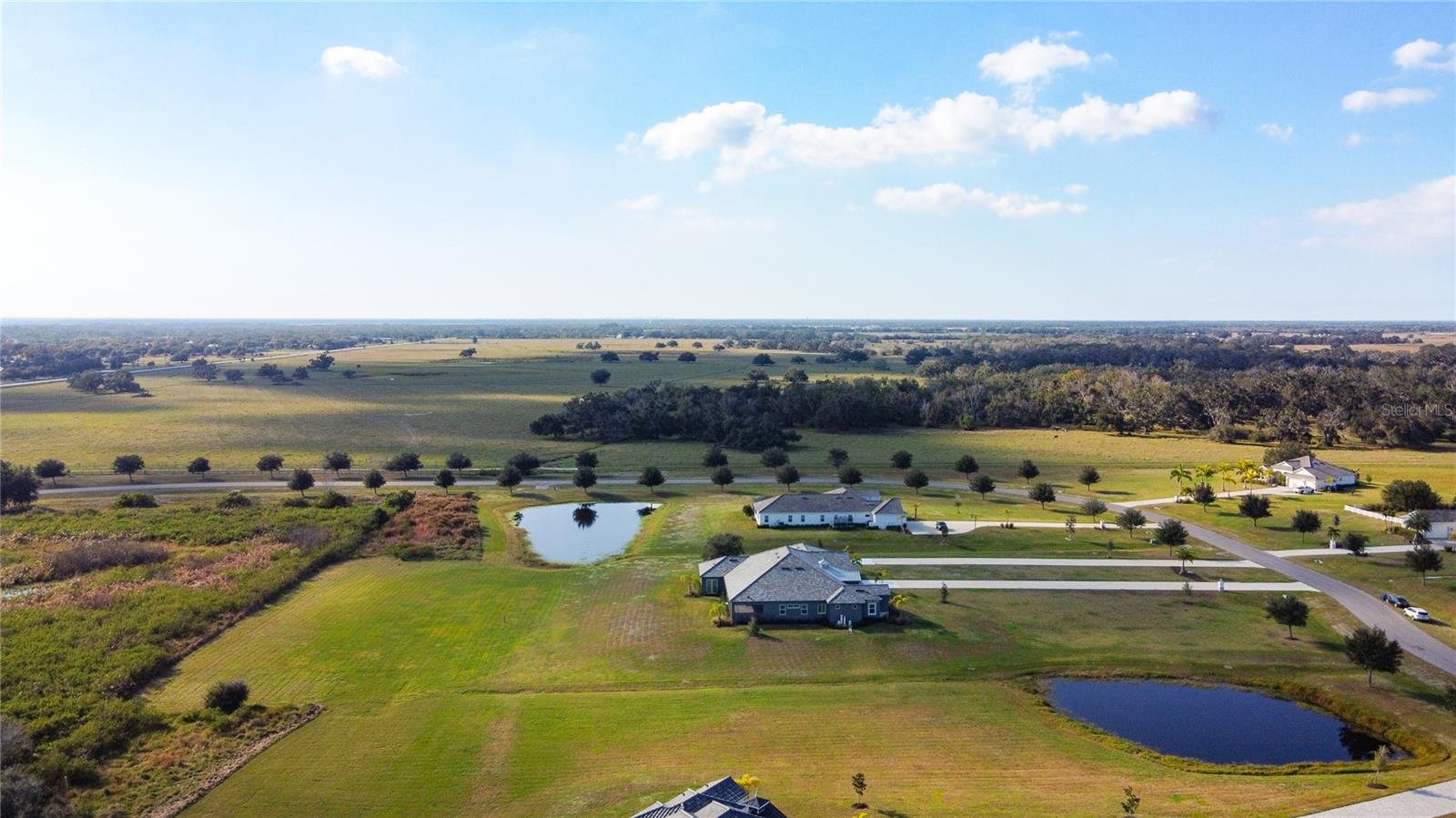 3586 RECURVE CIR — photo 64