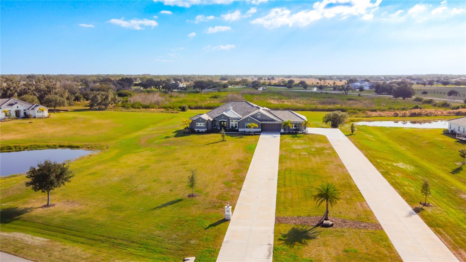 3586 RECURVE CIR — photo 53