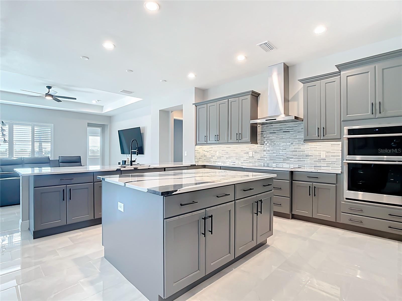 3586 RECURVE CIR — photo 4