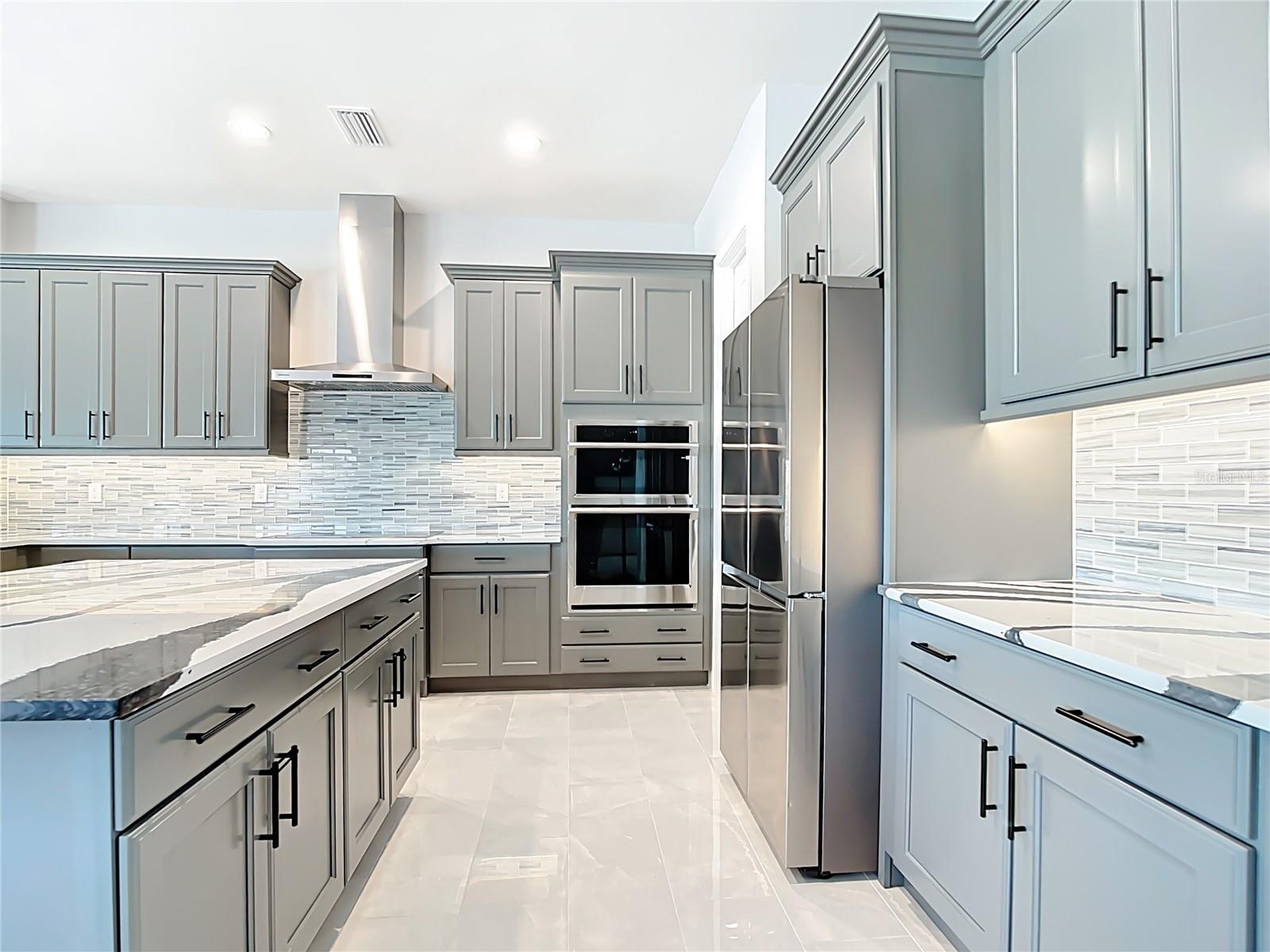 3586 RECURVE CIR — photo 15
