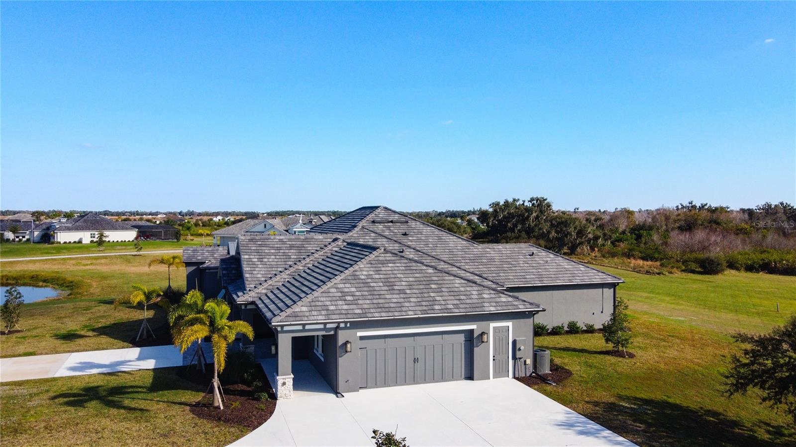3586 RECURVE CIR — photo 59