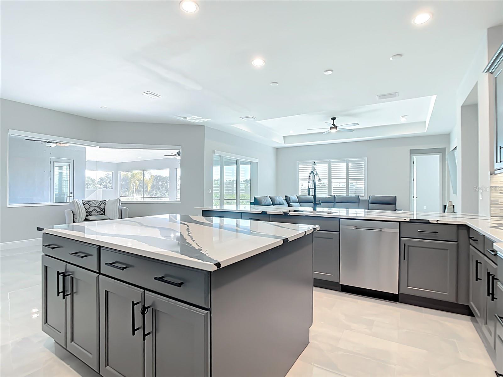 3586 RECURVE CIR — photo 17
