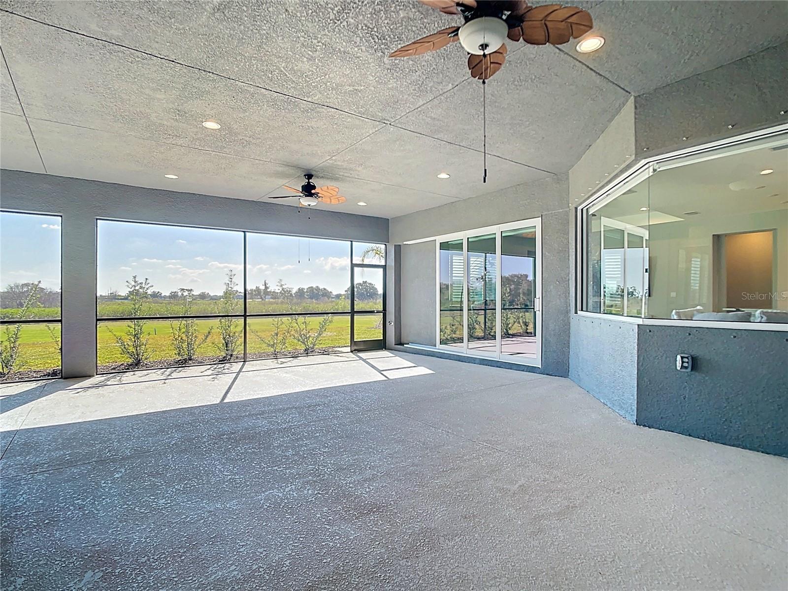 3586 RECURVE CIR — photo 33