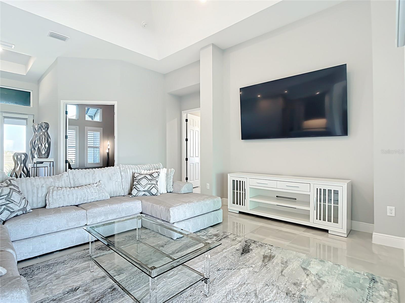 3586 RECURVE CIR — photo 8