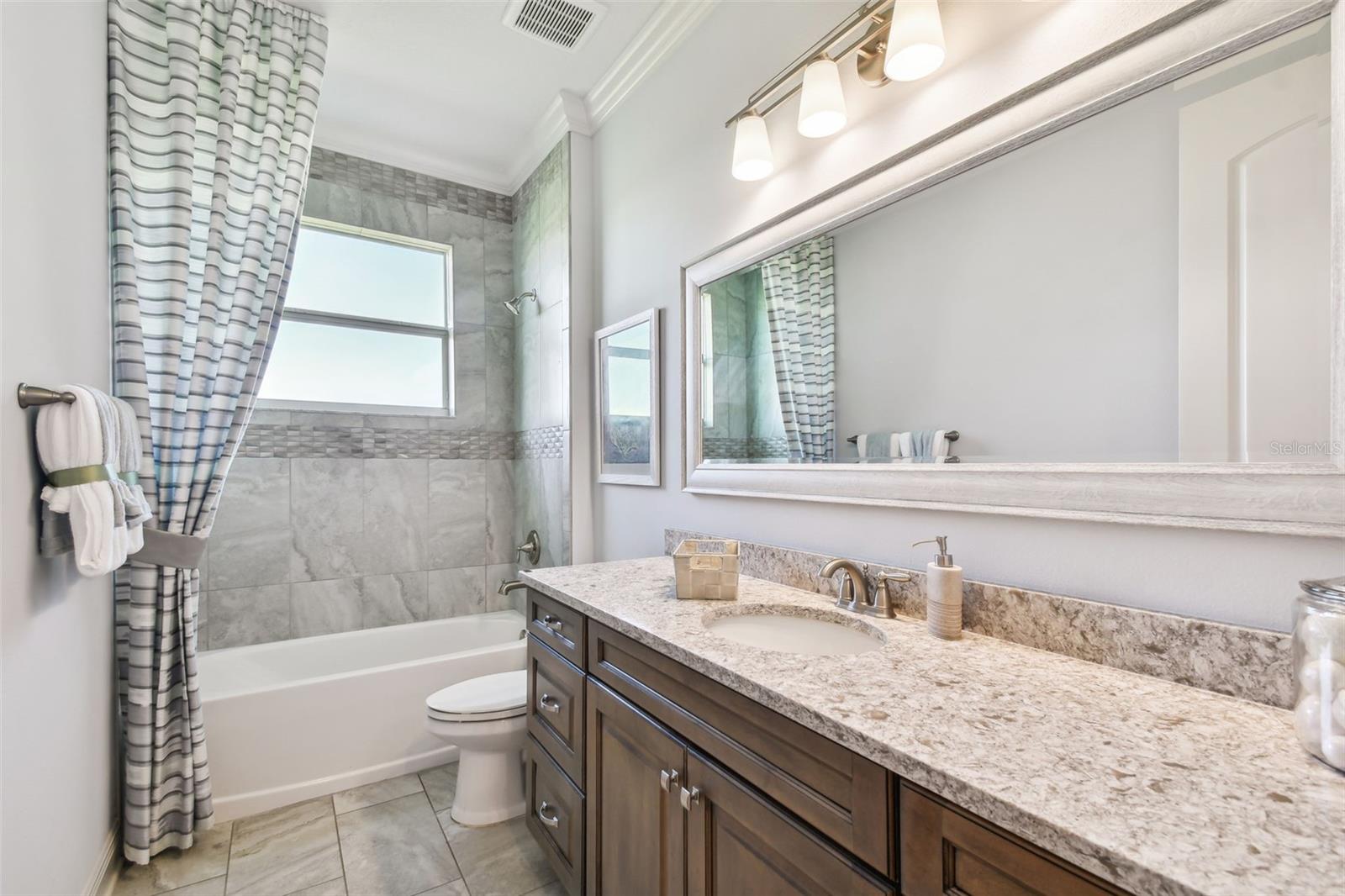 5333 LAKE VENICE DR — photo 24
