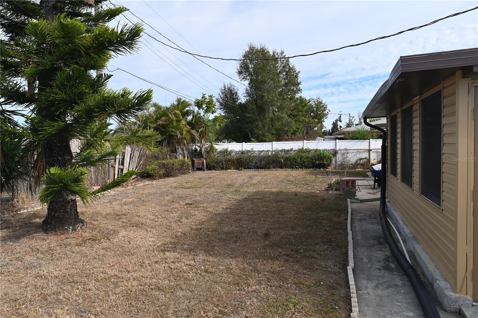 8298 FAY AVE — photo 35