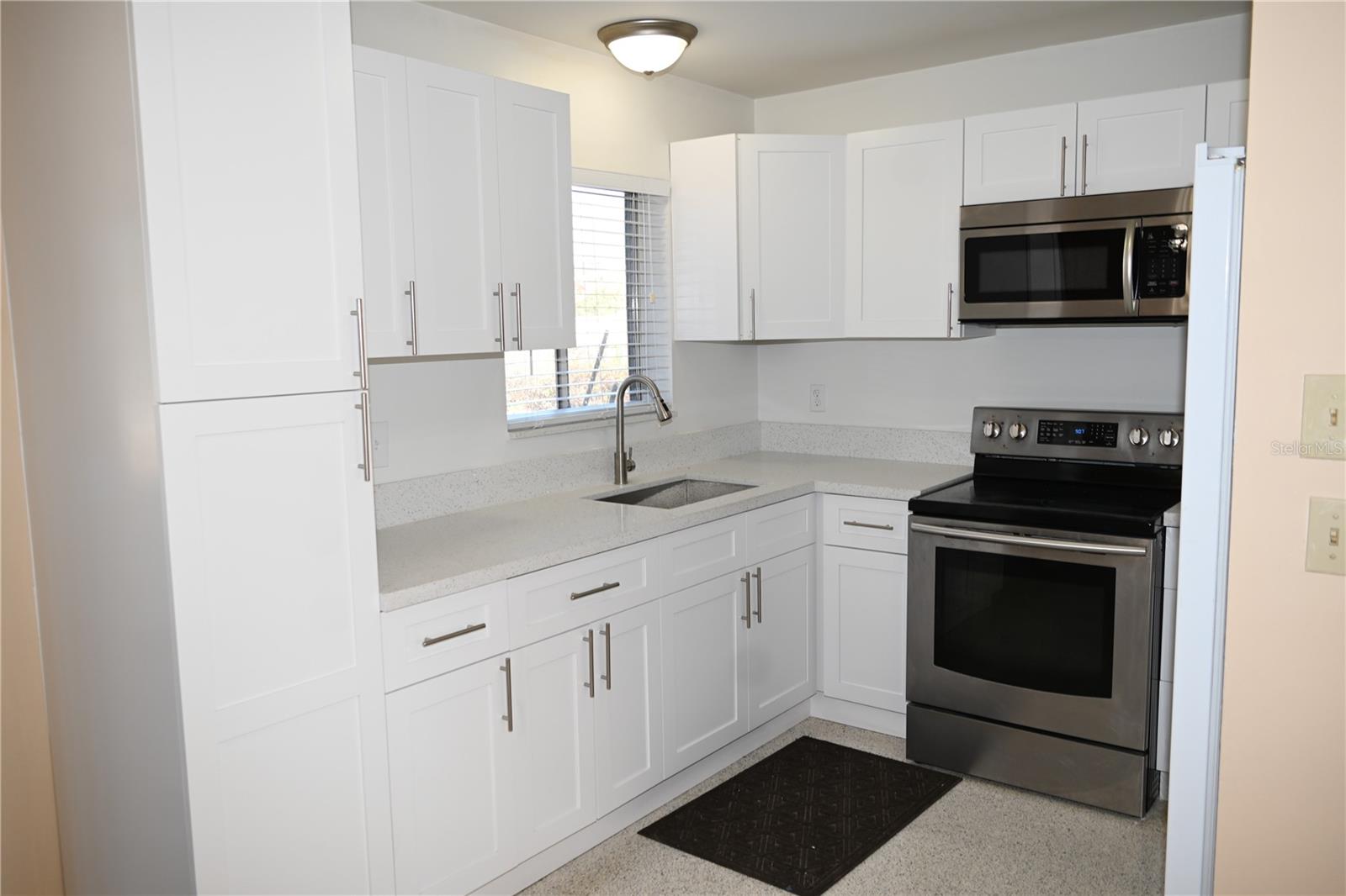 8298 FAY AVE — photo 7
