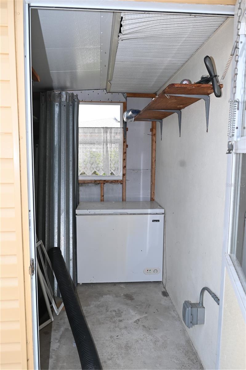 8298 FAY AVE — photo 37