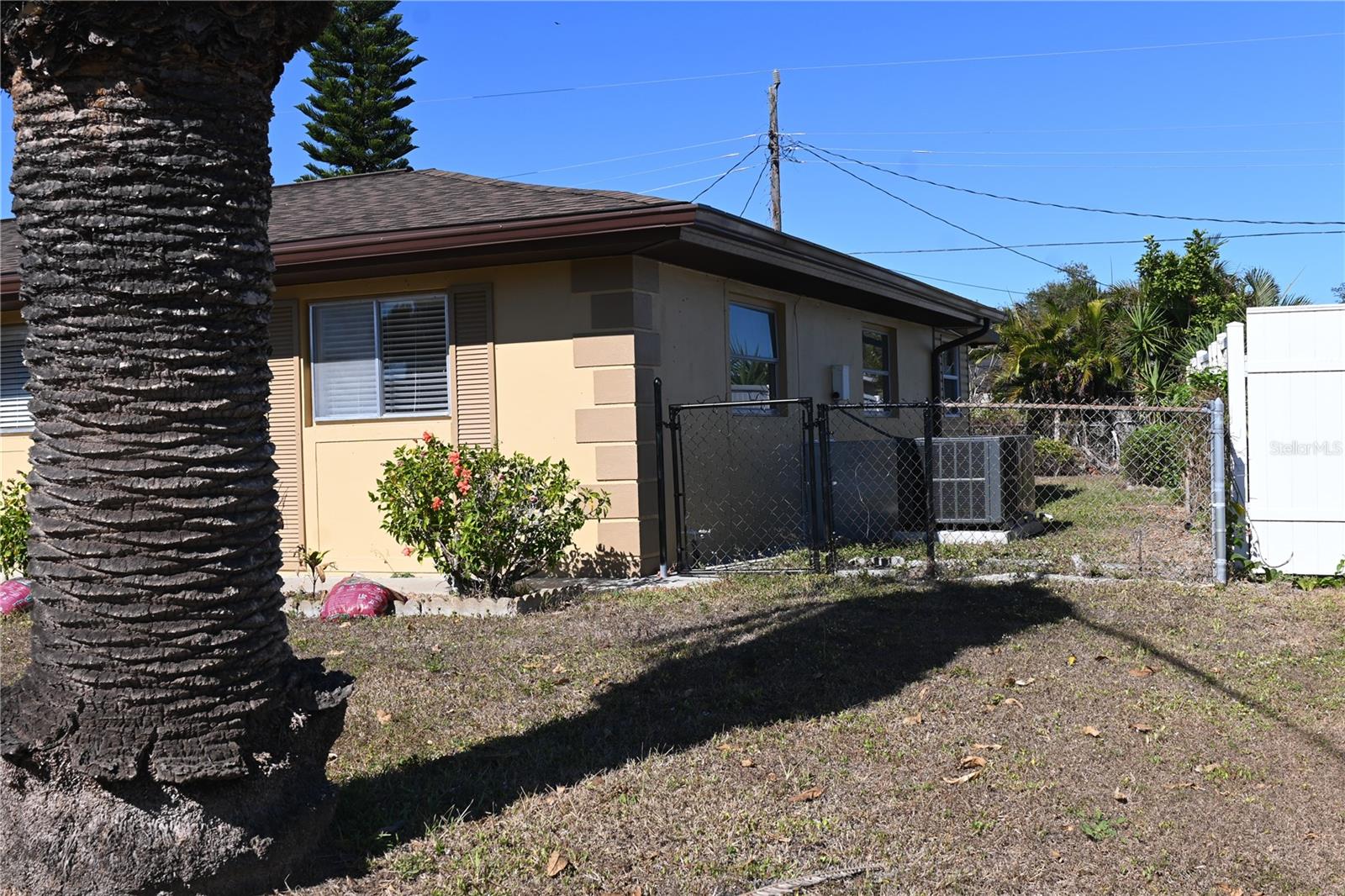 8298 FAY AVE — photo 33