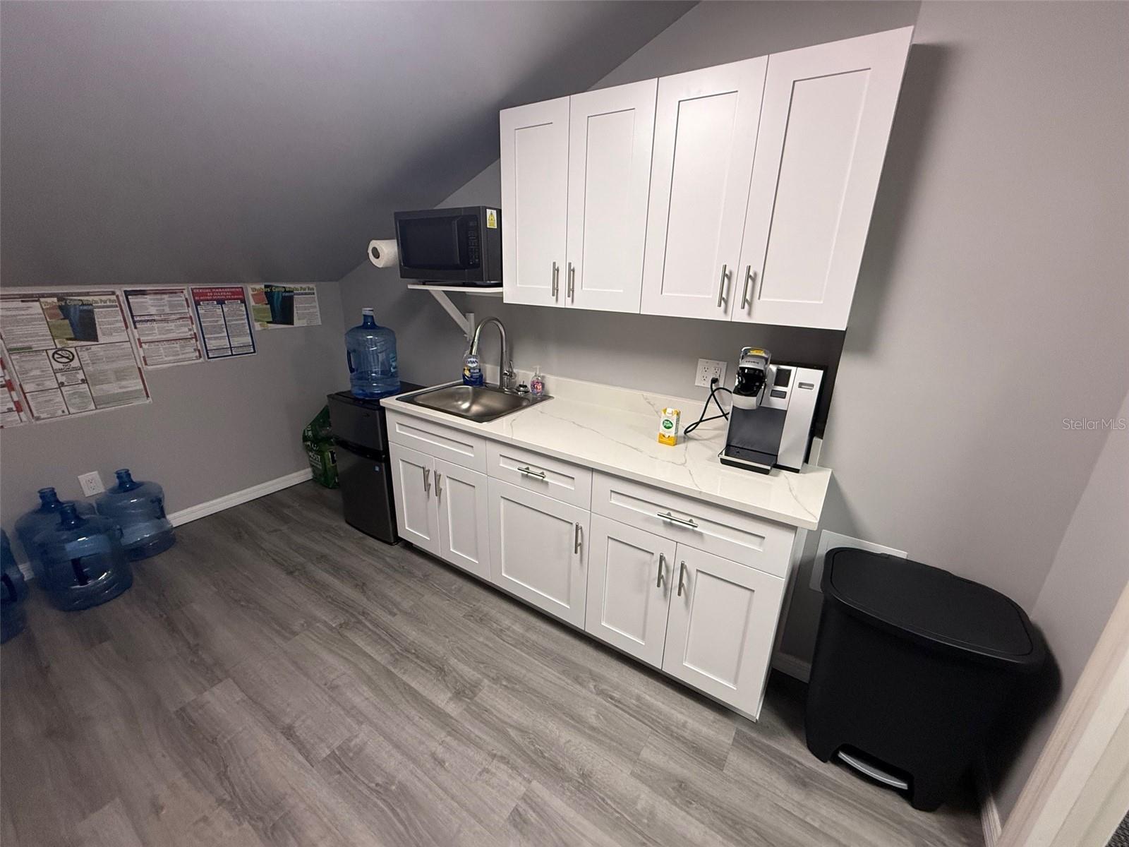 2841 EXECUTIVE DR #200 — photo 7