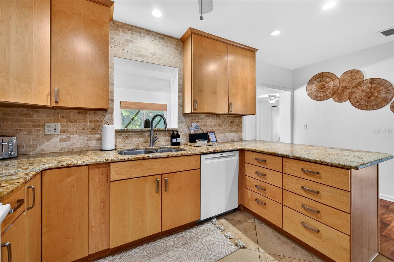 6215 RODGERS AVE — photo 16