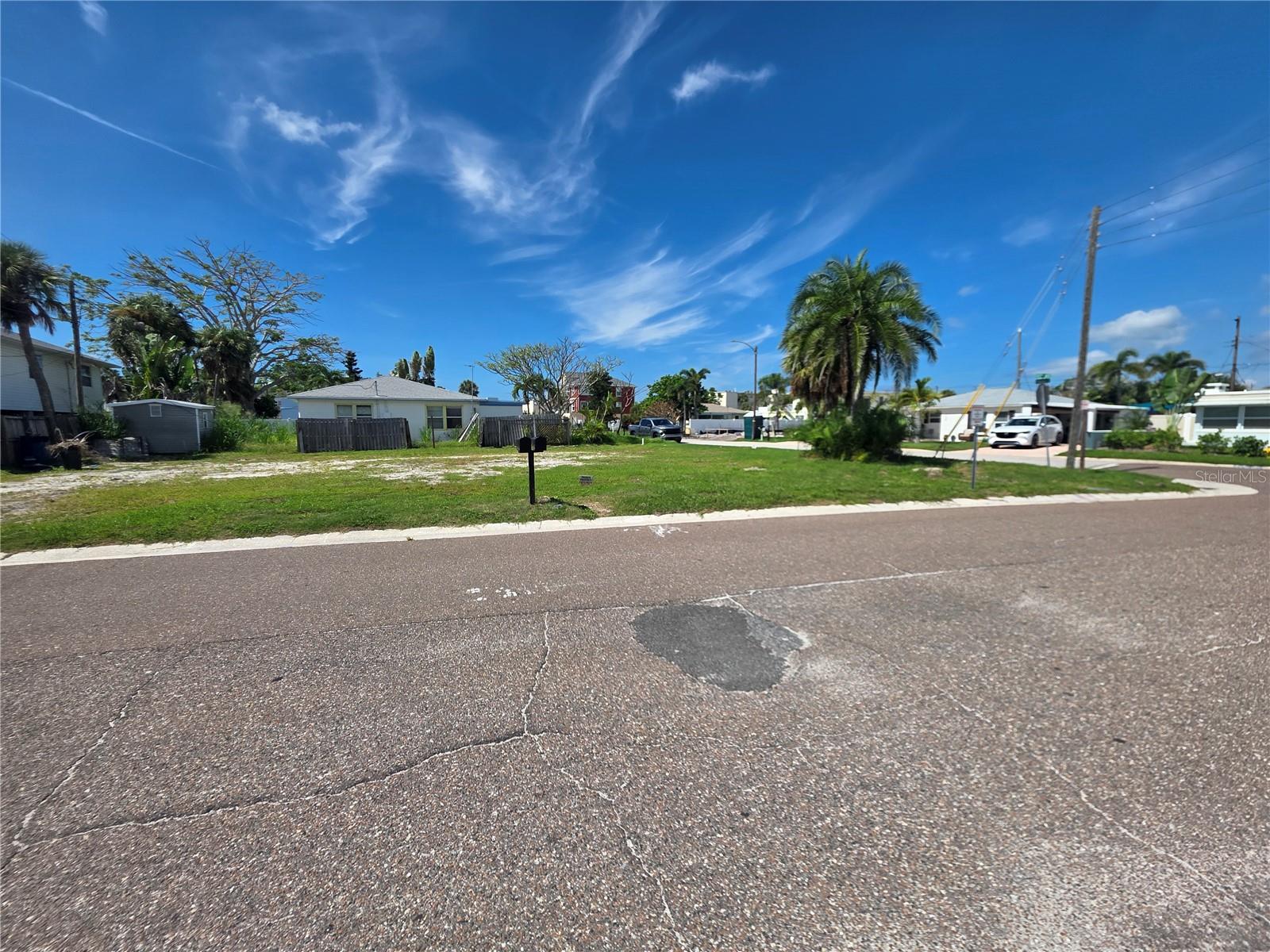 14268 N BAYSHORE DR — photo 5