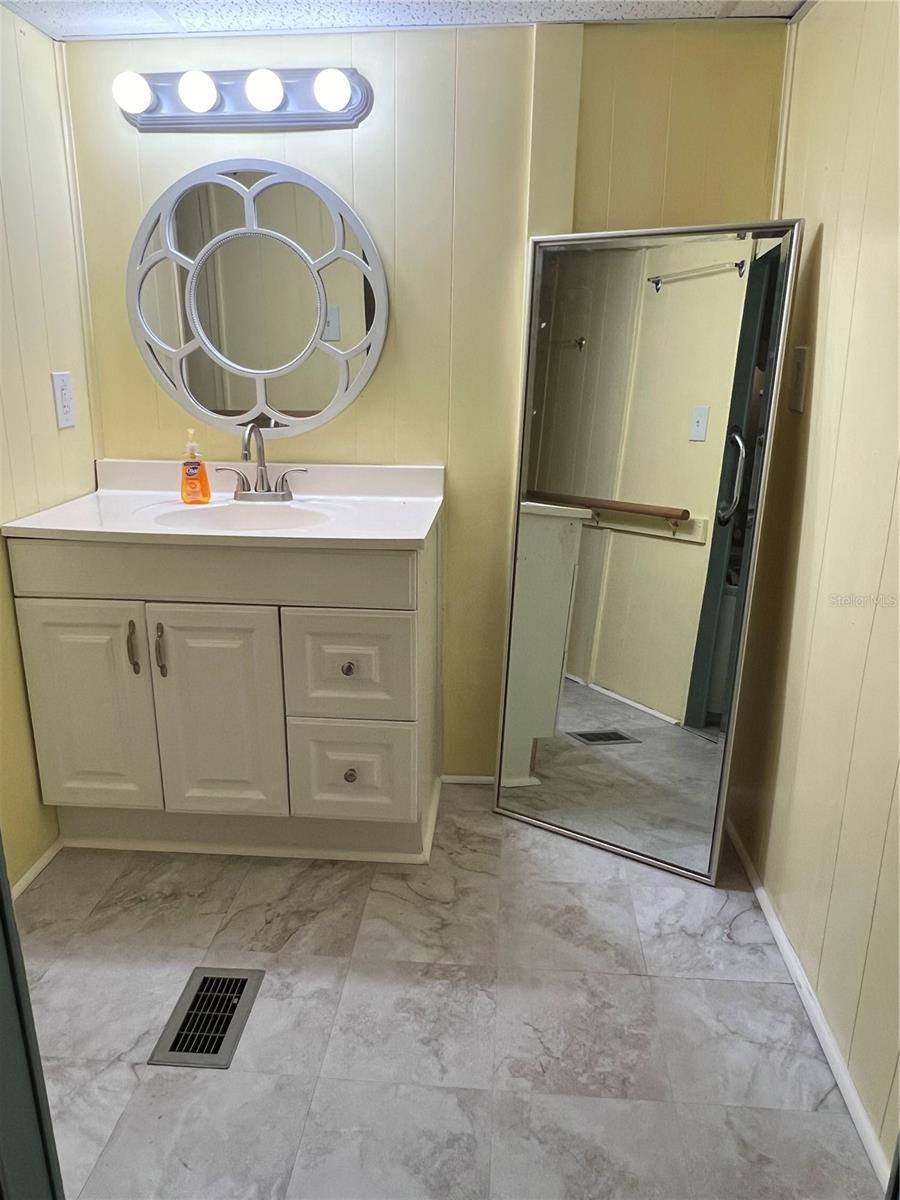 11 SHADY LN — photo 14