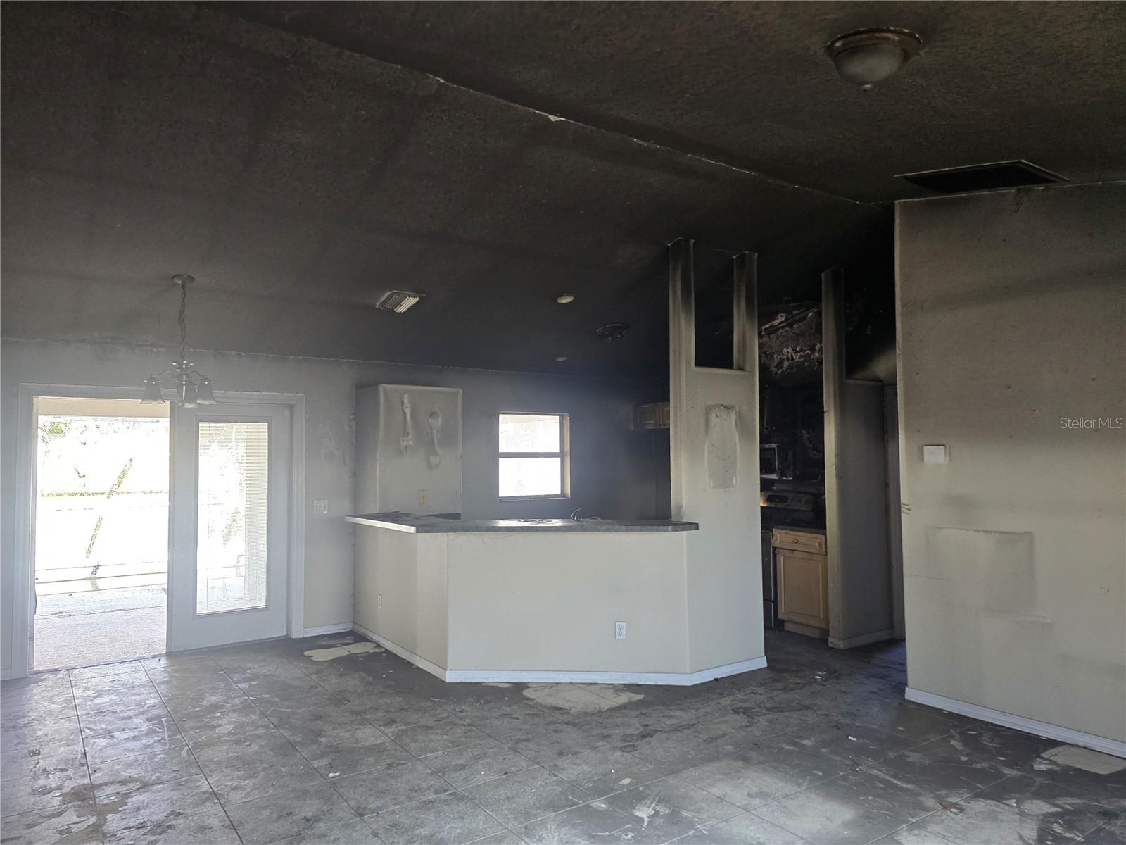 3828 TRENTON LN — photo 3