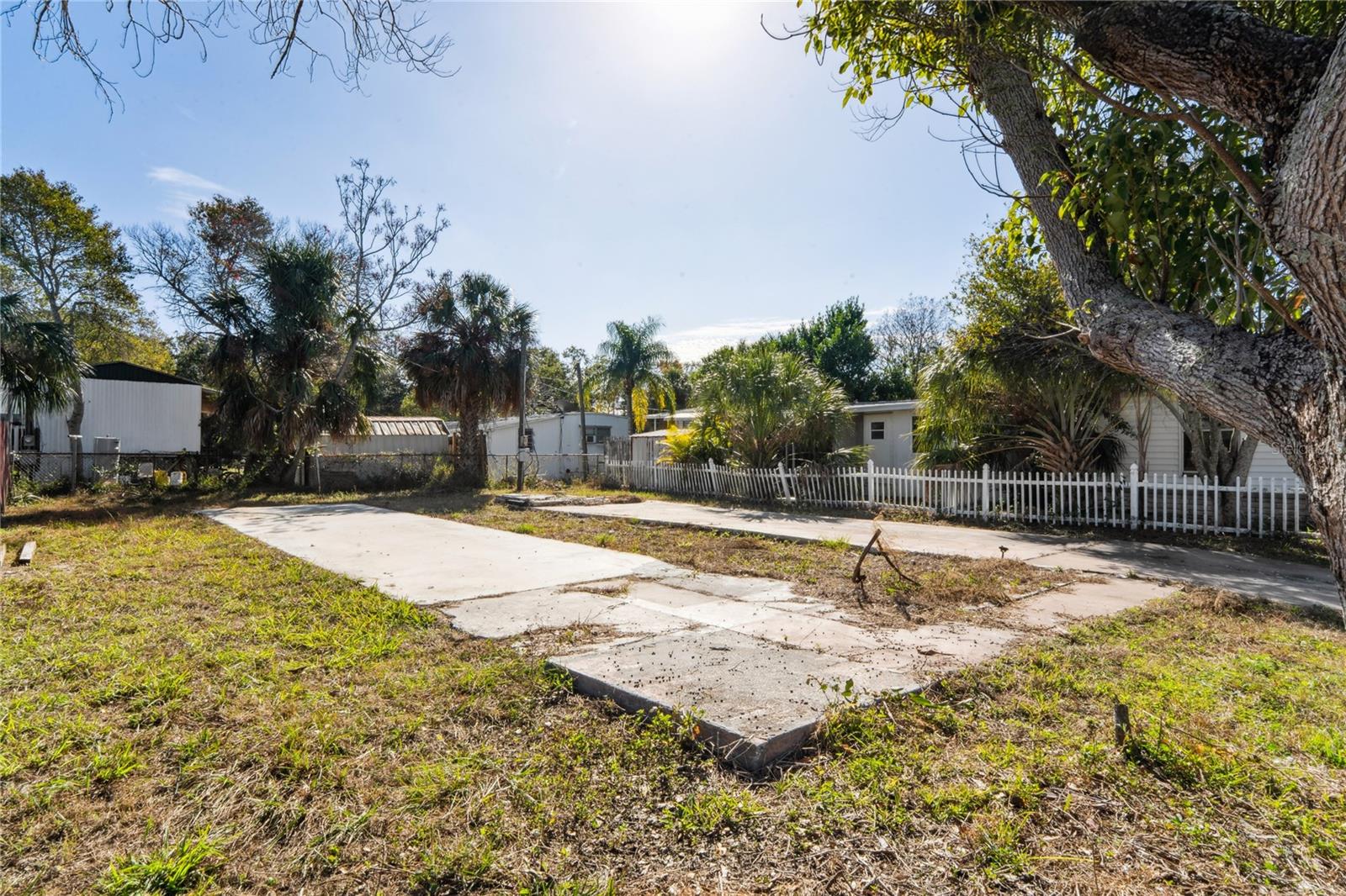736 DRIFTWOOD LN — photo 4