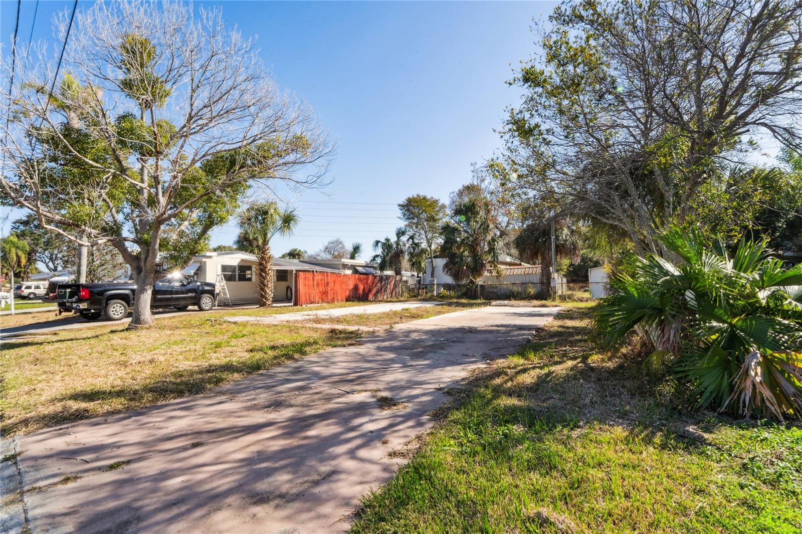 736 DRIFTWOOD LN — photo 5
