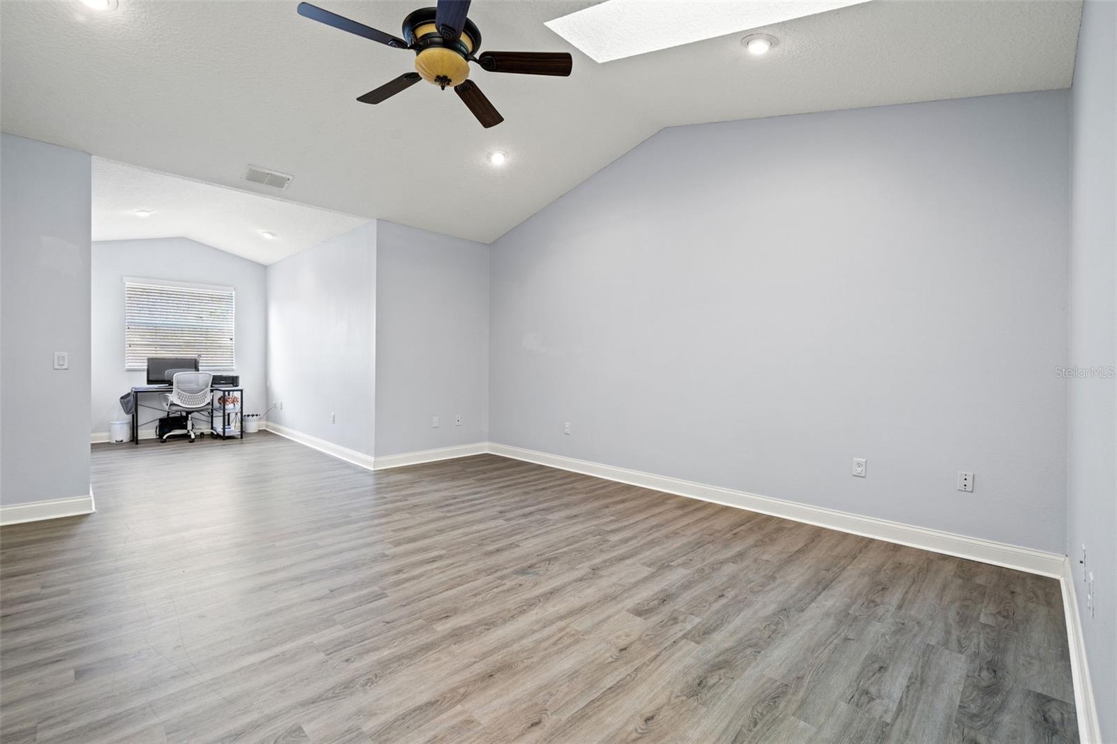 7305 GABERIA RD — photo 32