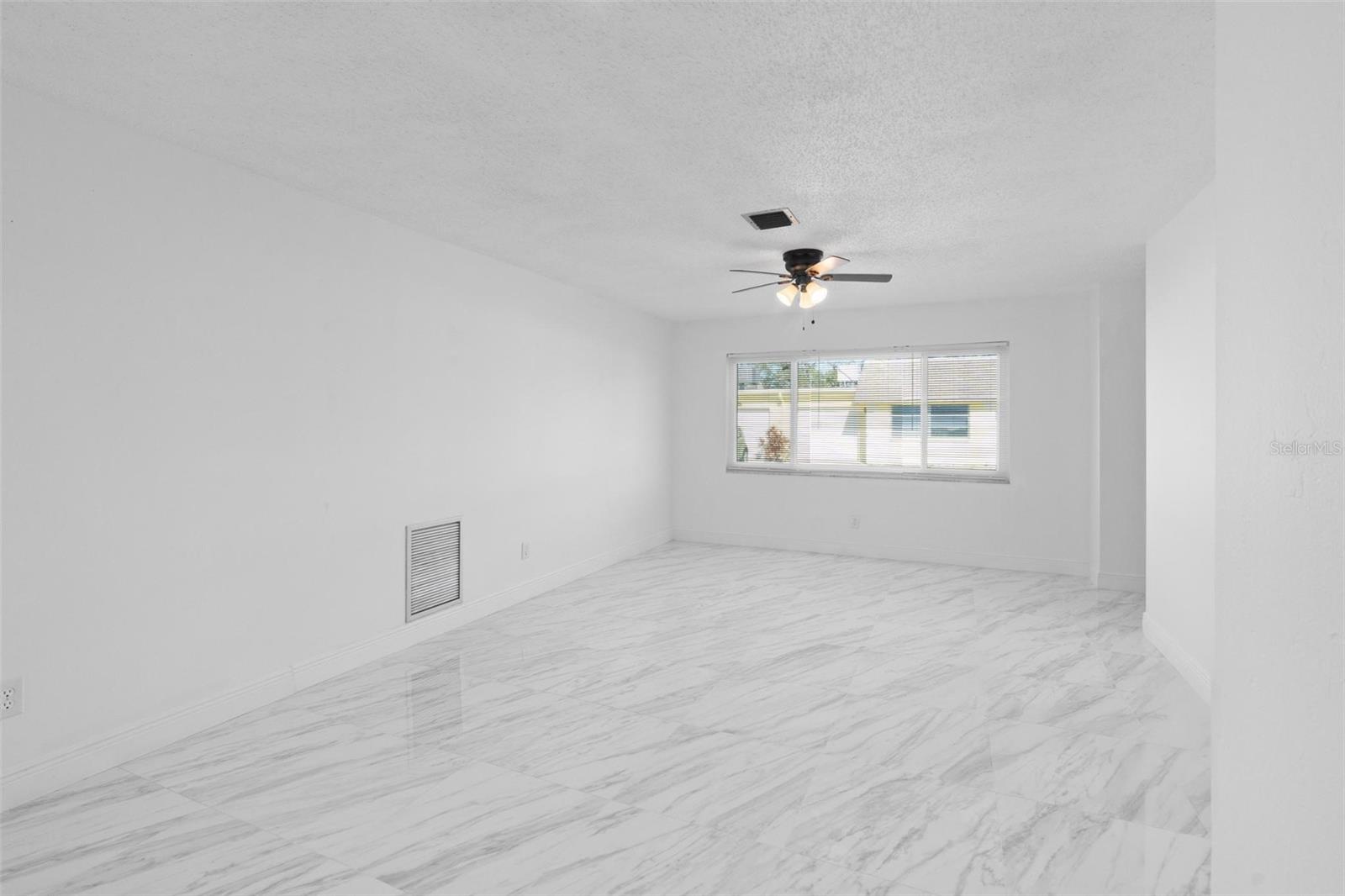 7050 VERSAILLES N — photo 10