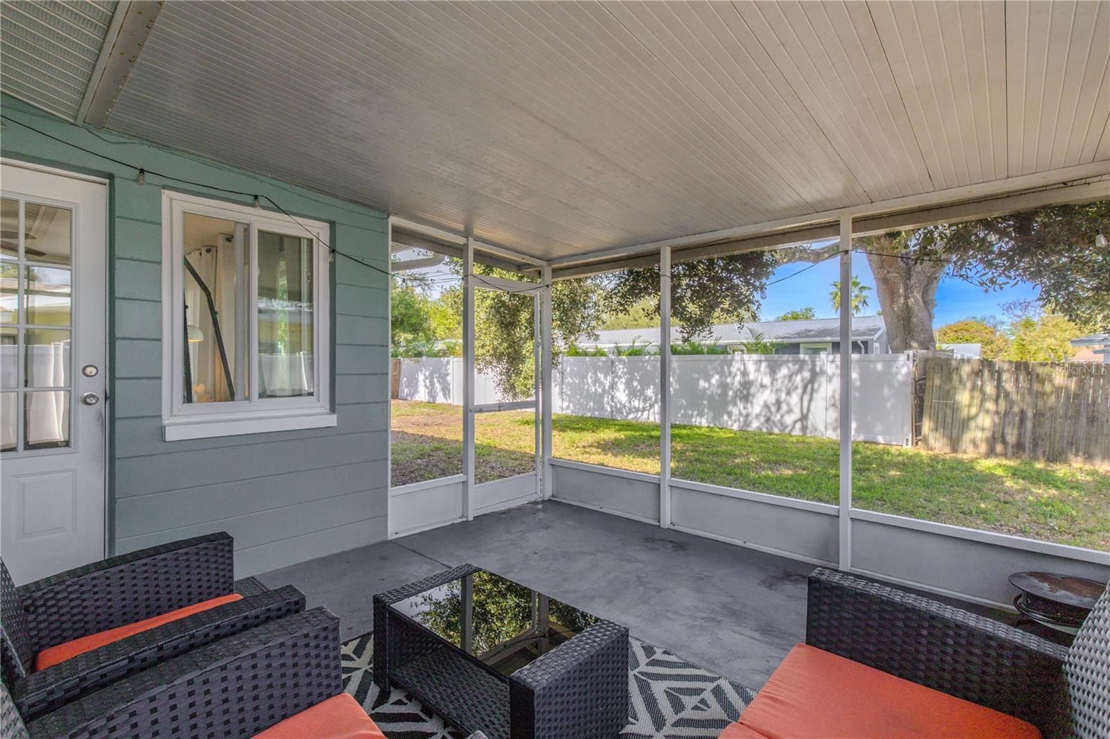 11615 PARK BLVD — photo 2