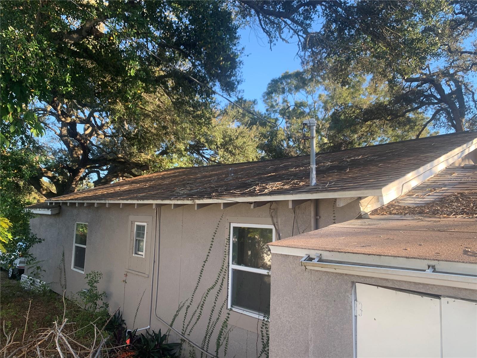 1880 SYLVAN DR — photo 8
