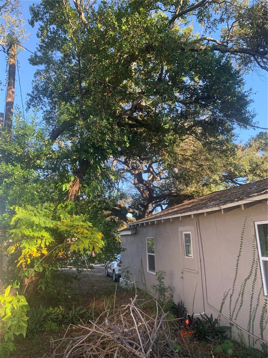 1880 SYLVAN DR — photo 10