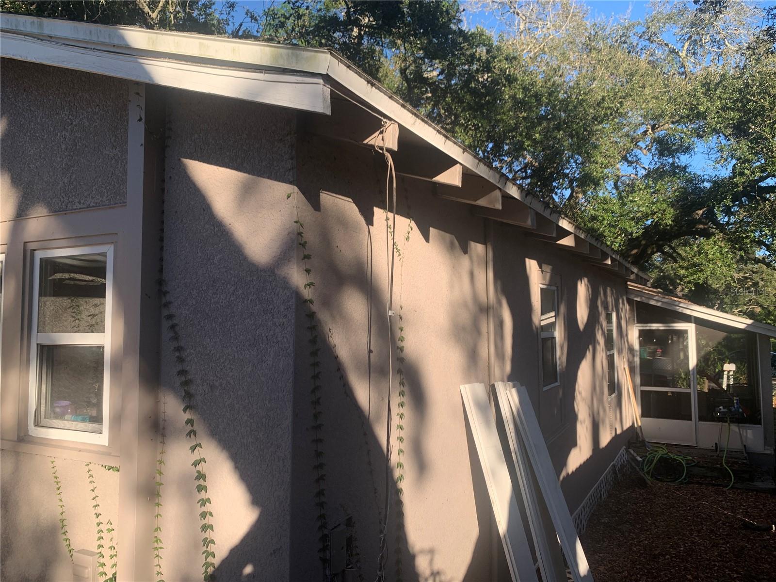 1880 SYLVAN DR — photo 13