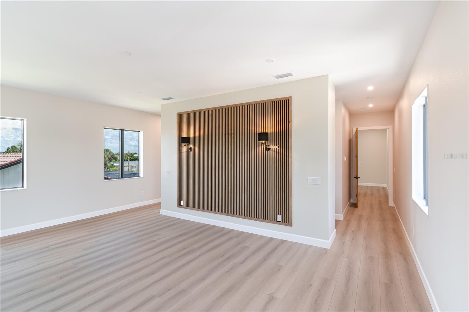 2414 BAYSHORE RD — photo 21