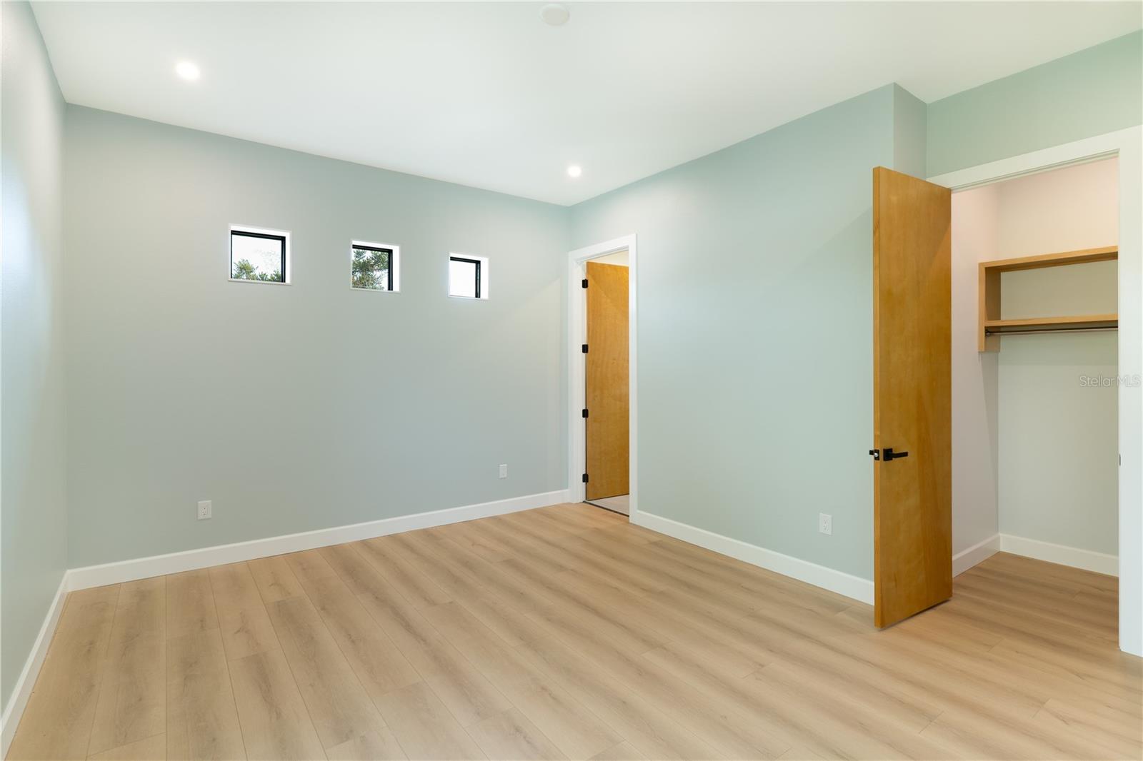 2414 BAYSHORE RD — photo 31
